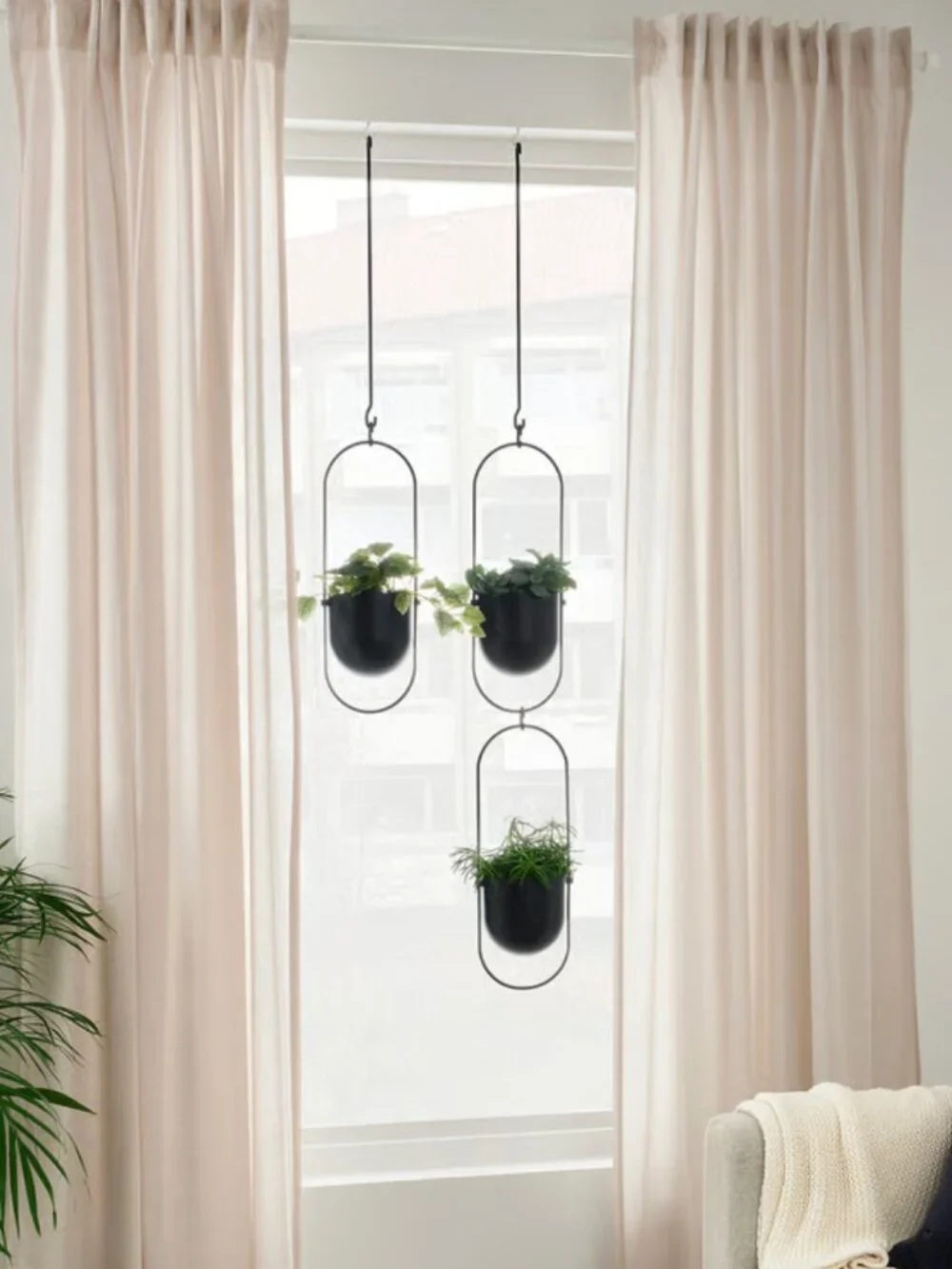 Ikea Set of 3 CHILISTRÅN Hanging planter, indoor/outdoor black, 4 ¾ 